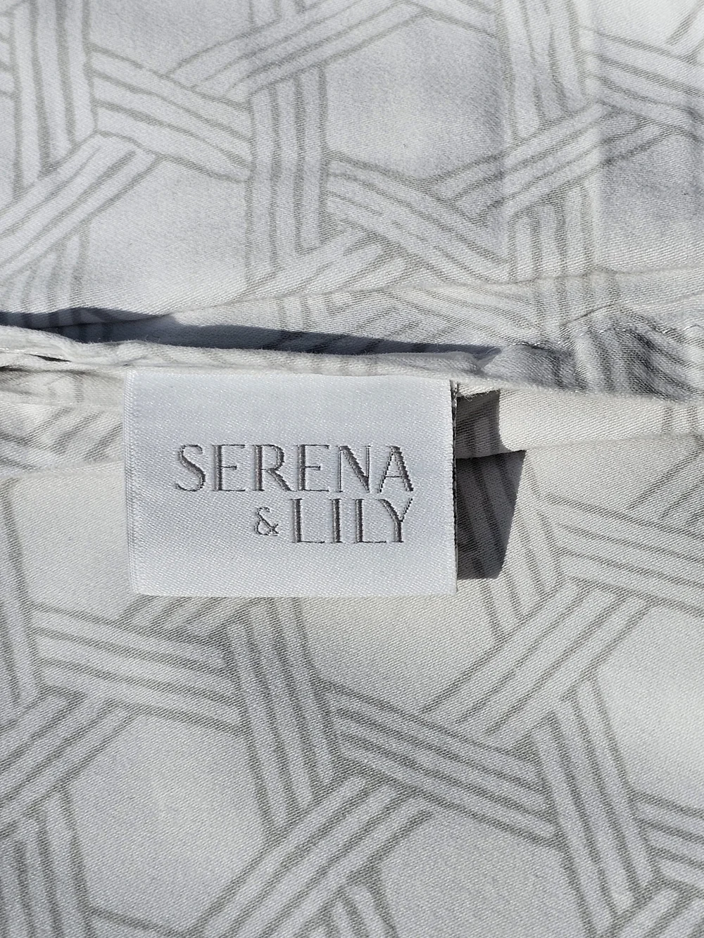 Serena & Lily Light Gray Geometric Flat Sheet.   King